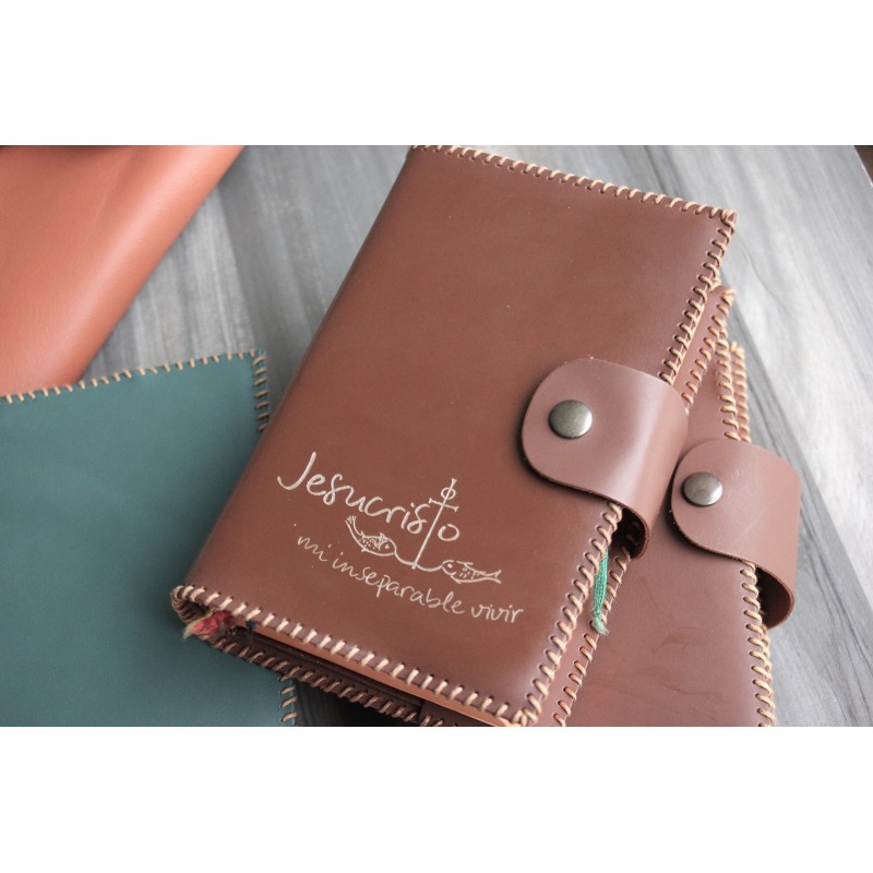 Funda de breviario grabada: Jesucristo mi inseparable vivir (marrón). ARTESANO. BRE001 · ARTE10200