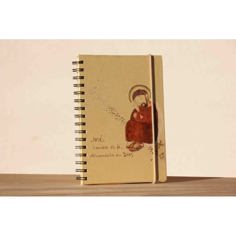 703-JOSÉ, HOMBRE DE FE. PINTADO A MANO. A5 espiral kraft con elástico natural. JOS-204-pin · PAP703