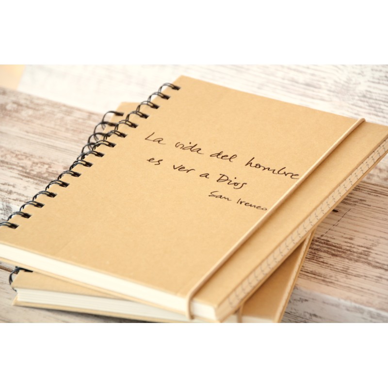 301-LA VIDA DEL HOMBRE ES VER A DIOS. A5 espiral kraft con elástico natural. IRE-204 · PAP301