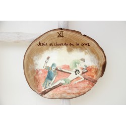 XI ESTACIÓN con nombre. Jesús es clavado en la cruz. VIA-11T