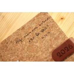 203-ALGO NUEVO ESTÁ BROTANDO.  PINTADO A MANO. Agenda corcho 2026-A5. ALG-834-pin · PAP7513