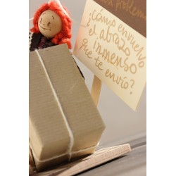 Tengo un problema: ¿Cómo envuelvo el abrazo inmenso que te envío?. K100 · REG100